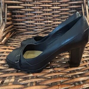 AEROSOLES Black Classic Heels with Medium Block Heel